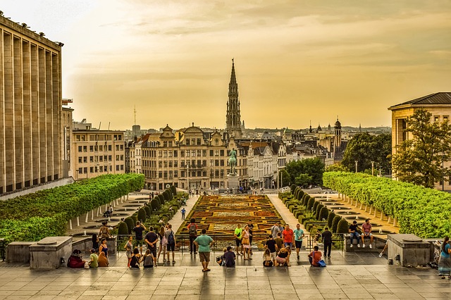Bruxelas a Capital da Europa, a cidade de Bruxelas é a maior comuna da região de Bruxelas-Capital,