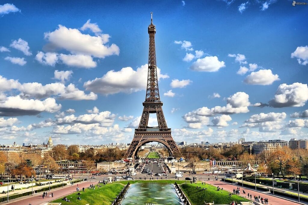 Conheça fatos curiosos da Torre Eiffel