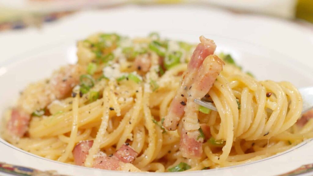 Spaghetti Carbonara: Aprenda esta comida italiana