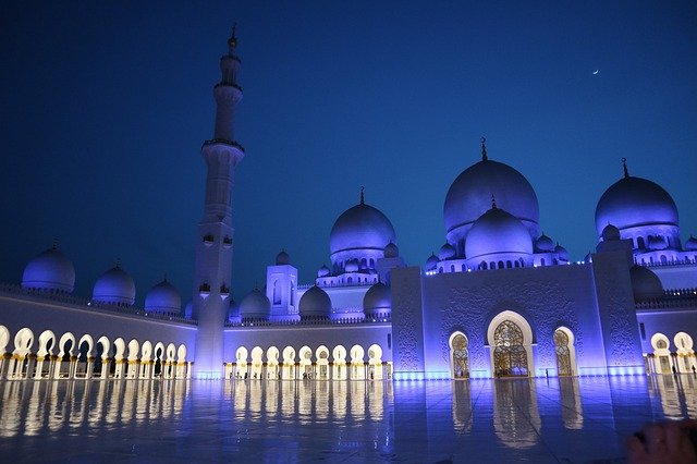 Abu Dhabi: 10 Motivos para Conhecer
