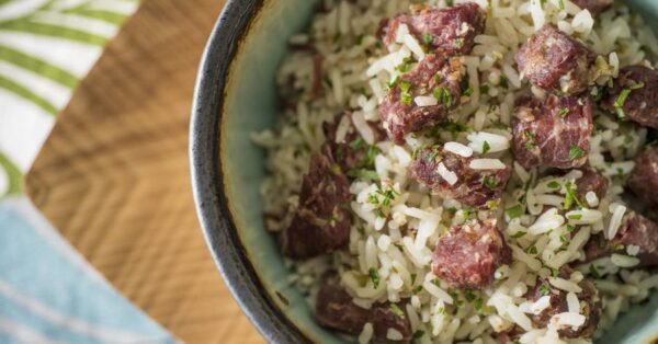 como fazer arroz de carne seca