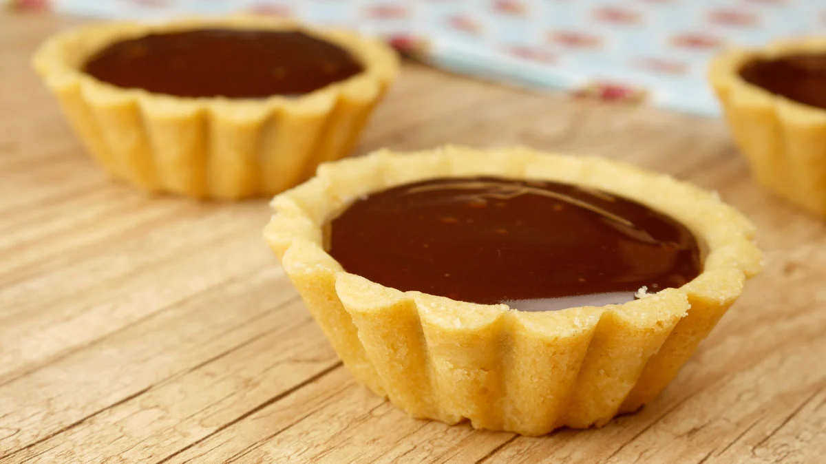 COMO FAZER TARTELETES DE CHOCOLATE