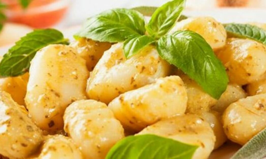 Como fazer batata-doce assada com ervas: Uma versão saudável e cheia de sabor