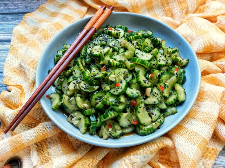 Salada Coreana de Pepino: Um Festival de Sabores Refrescantes