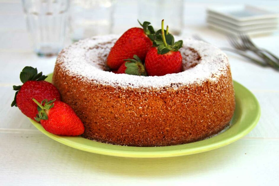 Como Fazer Bolo de Cenoura com Recheio de Brigadeiro