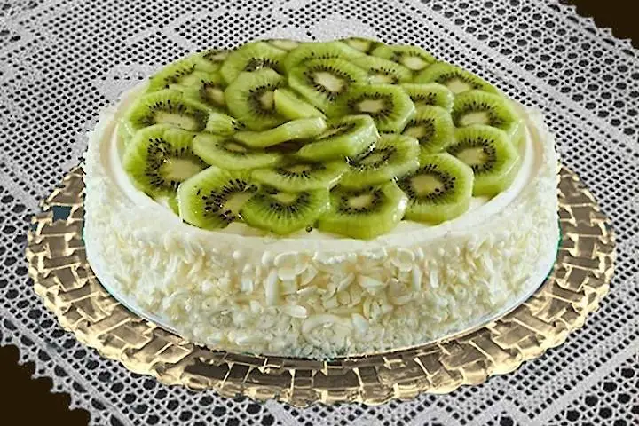 Torta de Kiwi com Cobertura de Chocolate Branco