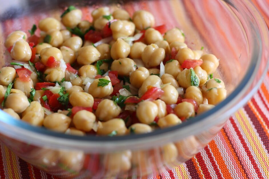 Salada de Grão-de-Bico com Vinagrete de Ervas