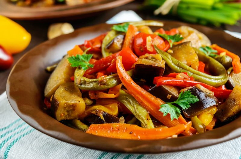 Yakisoba de Legumes: Refeição Colorida e Saudável