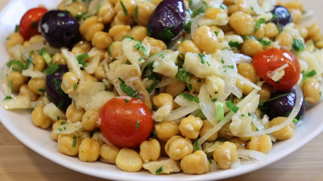 Como Fazer Salada de Bacalhau com Grão-de-Bico