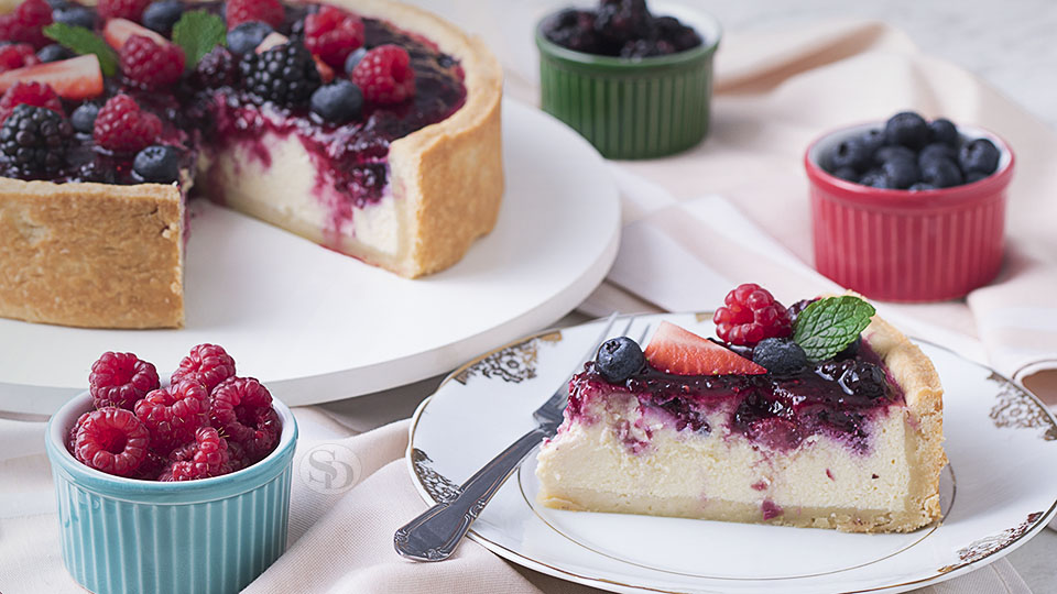 Como Fazer Bolo de Ricota com Frutas Vermelhas