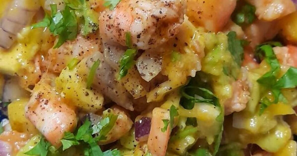 Salada de Camarão Grelhado com Abacate e Manga