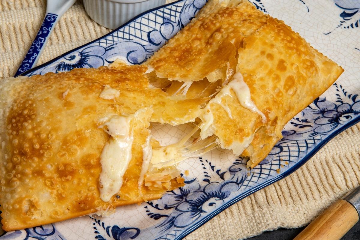 Pastel de Queijo com Salmão, o Segredo dos Petiscos Irresistíveis