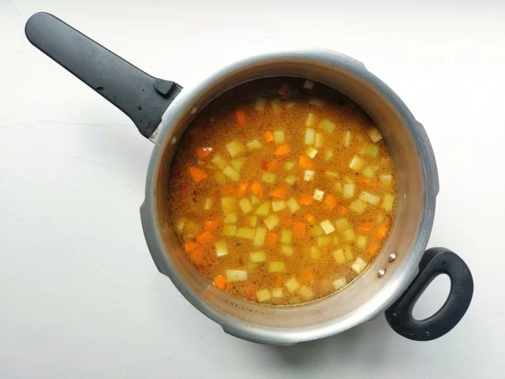 Sopa de acém com legumes 