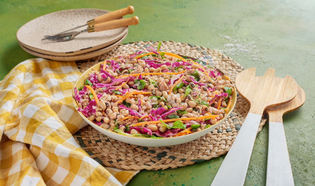 Como fazer uma salada de feijão colorida: Opção saudável e refrescante para o verão