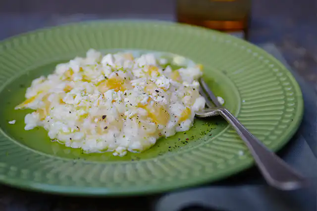 Como Fazer Risoto de Damasco e Queijo Meia-Cura com Toque de Limão: Sabor e Sofisticação