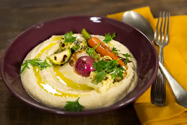 Como fazer Homus com legumes grelhados: Receita fácil para um lanche ou acompanhamento