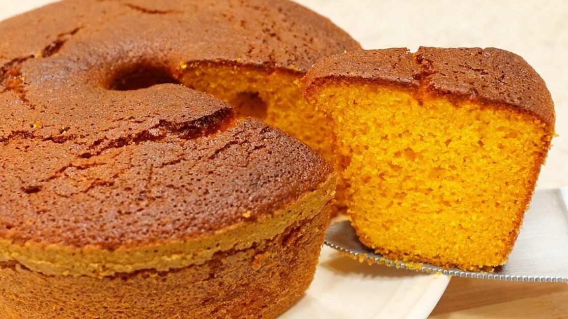 Como fazer bolo de macaxeira: Receita simples e deliciosa para o seu café da manhã ou lanche!