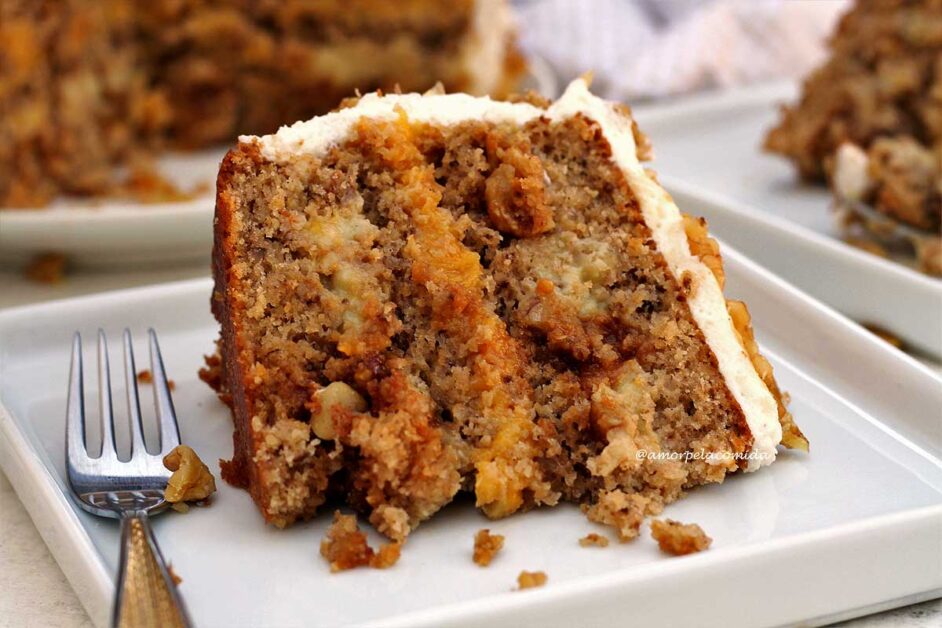 Como Fazer Bolo de Nozes Recheado: Uma Explosão de Sabor e Crocância!