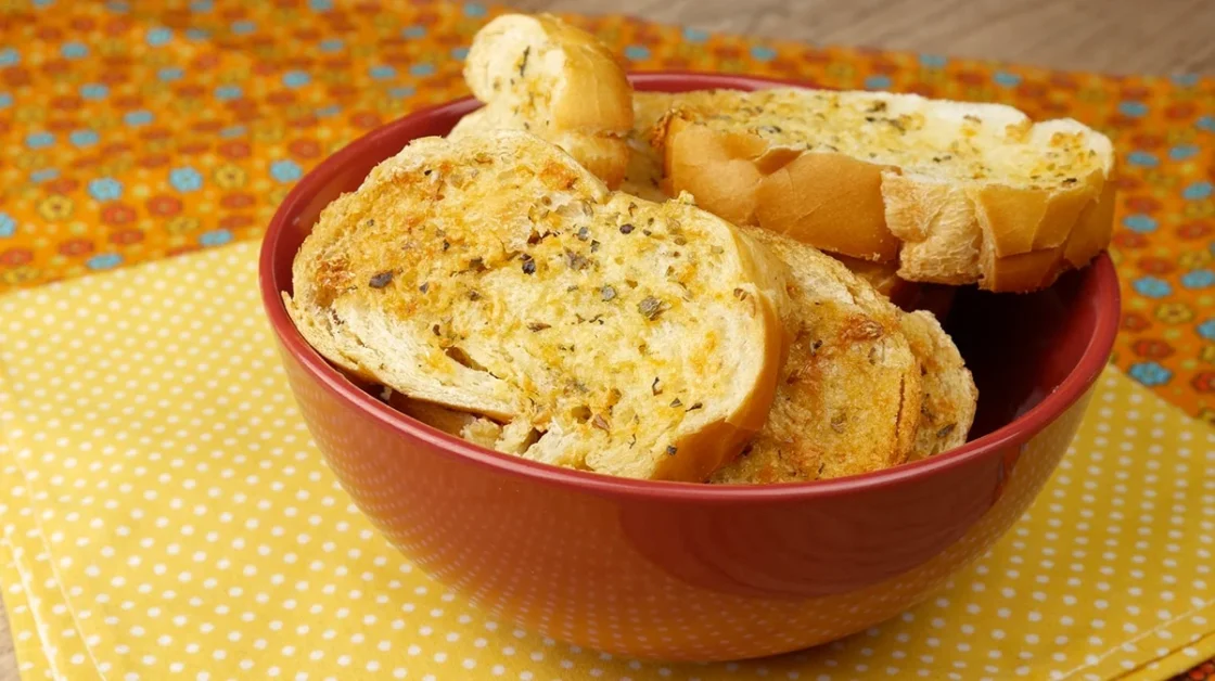 Como fazer Torradinha de Alho: Crocante, saborosa e fácil de preparar!