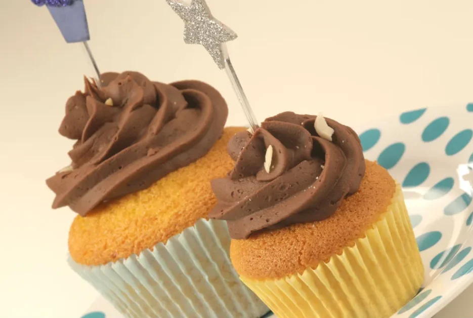 Como fazer Cupcake de Cenoura com Ganache de Chocolate: Um clássico irresistível e perfeito para qualquer ocasião!

