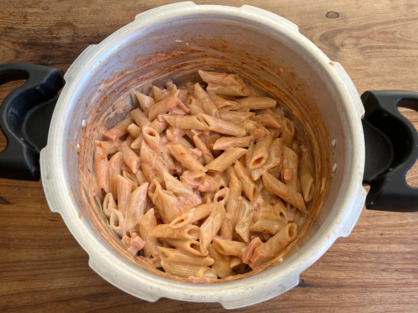 Como fazer Macarrão na Panela de Pressão: Rápido, fácil e delicioso!