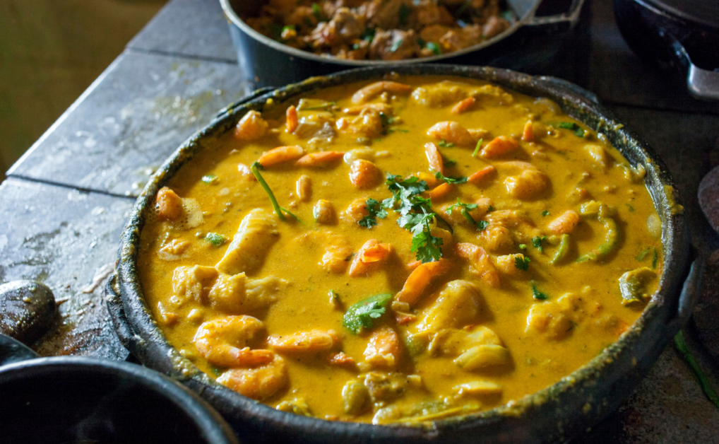 Como fazer Moqueca Baiana de Peixe com Camarão: Passo a passo para um prato completo e saboroso!

