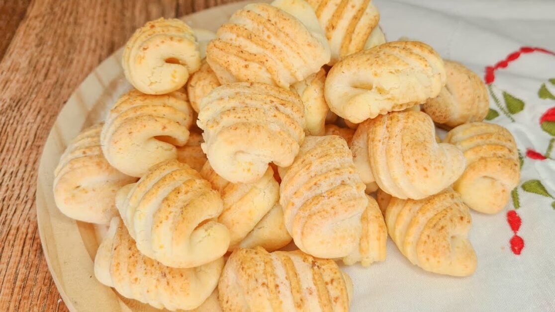 Como fazer Biscoito de Queijo Assado Perfeito: Crocante por fora e macio por dentro!