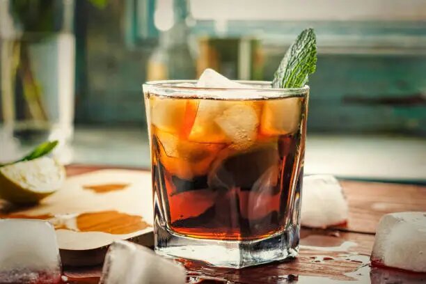 Como fazer Cuba Libre Perfeito: A receita original, passo a passo, para você se refrescar!