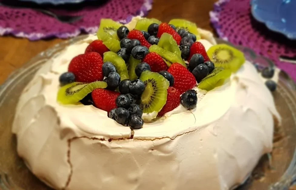 Como fazer Pavlova: Passo a passo para uma sobremesa fácil e deliciosa!