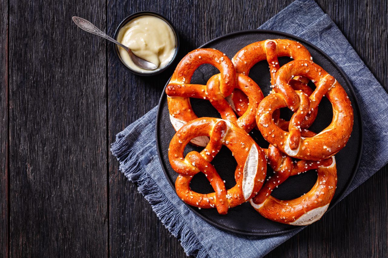 Como fazer Pretzels Macios: A receita perfeita para um lanche rápido e saboroso!