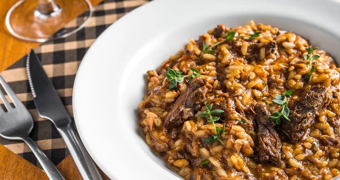 Como fazer Risoto de Rabada Cremoso e Saboroso: Um clássico da culinária brasileira!