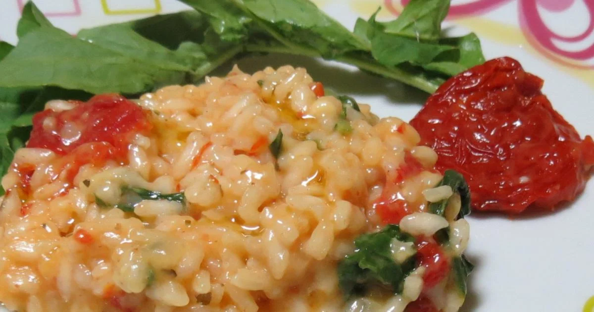 Como fazer Risoto de Tomate Seco e Rúcula: Um clássico italiano cremoso e saboroso!