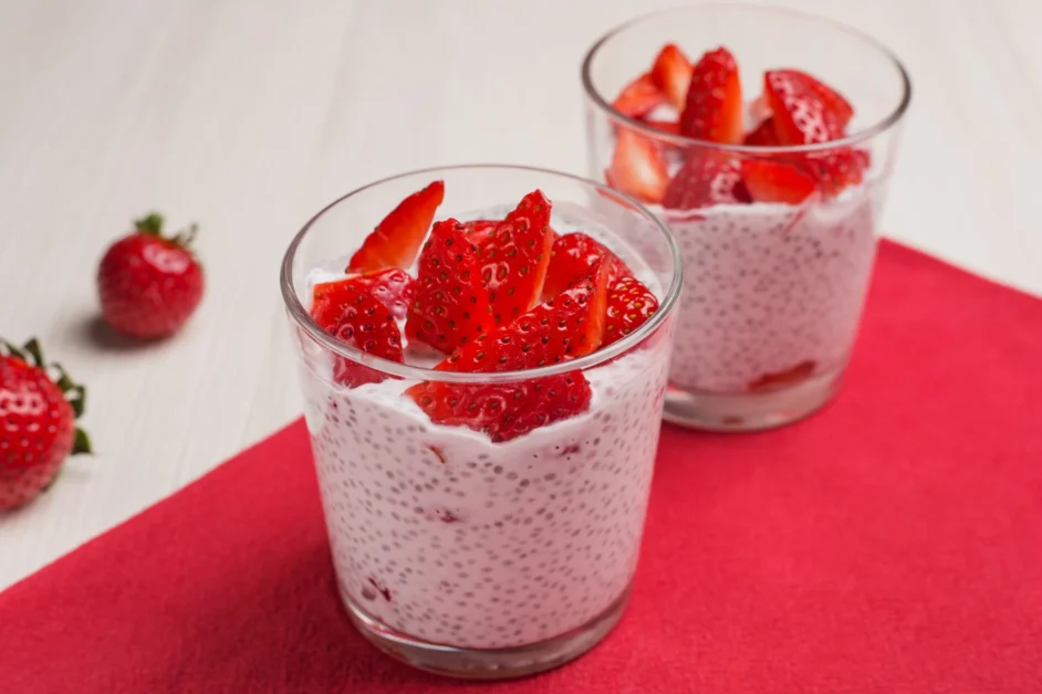 Como fazer Pudim de Chia com Morango: Rápido, fácil e saudável, ideal para a sua dieta!